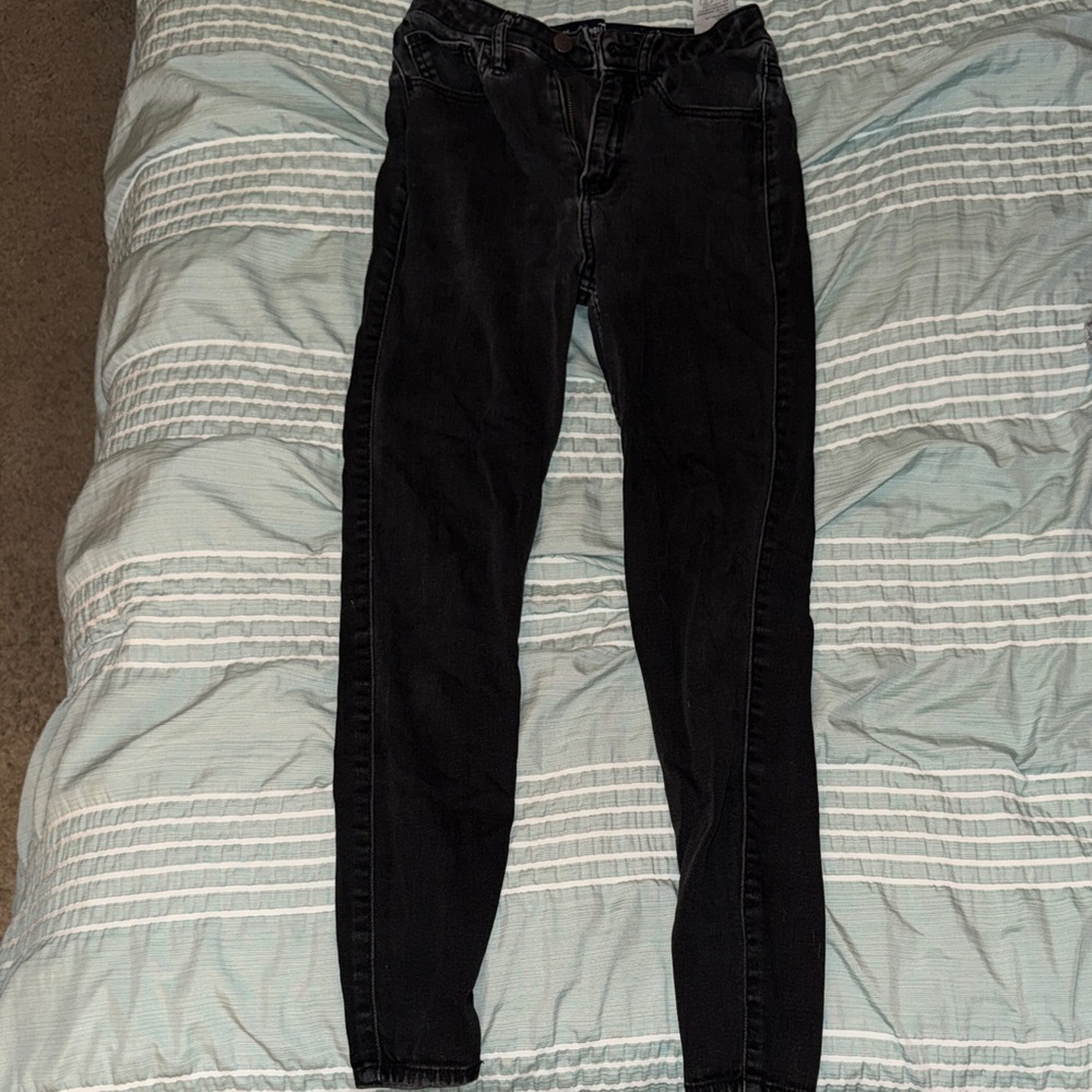 Hollister Women's Black High Rise Jeans 0 Short